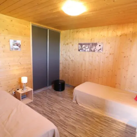 Montgreleix, 4 Pieces, 6 Personnes - Fr-1-742-369 Holiday home Montgreleix
